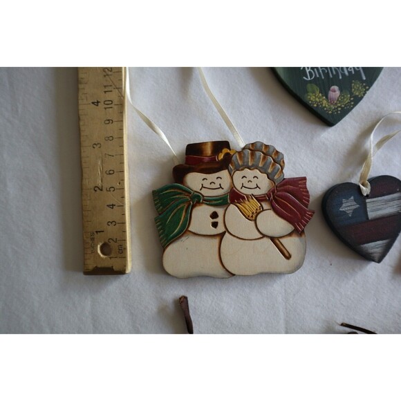 Lot 12x Wood Tie-on for Longaberger Baskets Heart Apple Snowman School Flag Coff - Picture 3 of 12